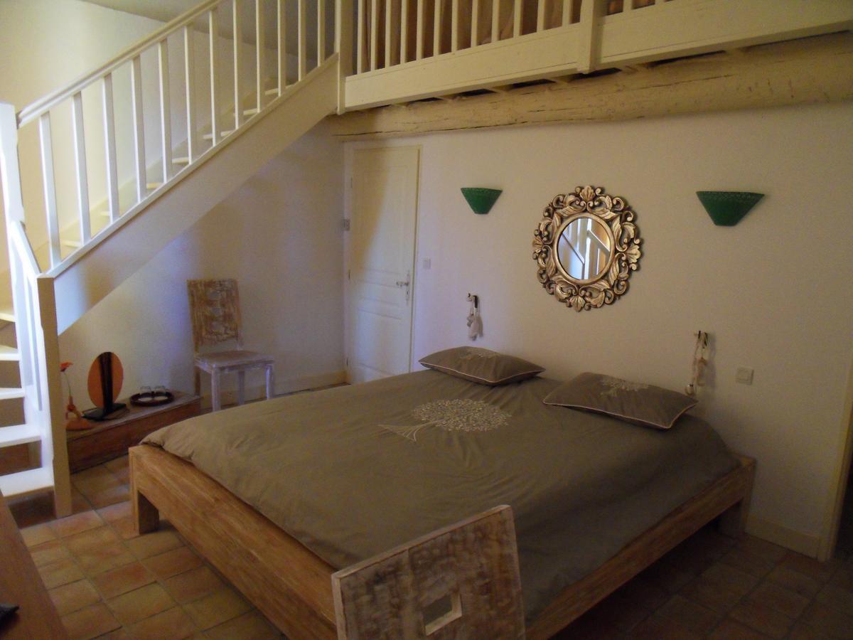Bed and Breakfast Domaine De L'Olibaou Venelles Exteriér fotografie