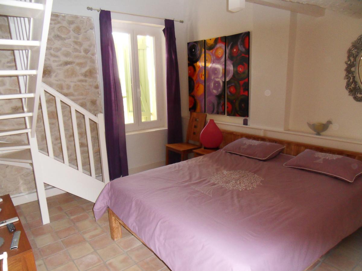 Bed and Breakfast Domaine De L'Olibaou Venelles Exteriér fotografie